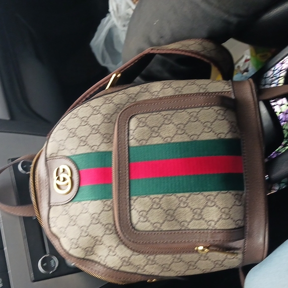 Gucci crossover  (Back pack) - Picture 1 of 5